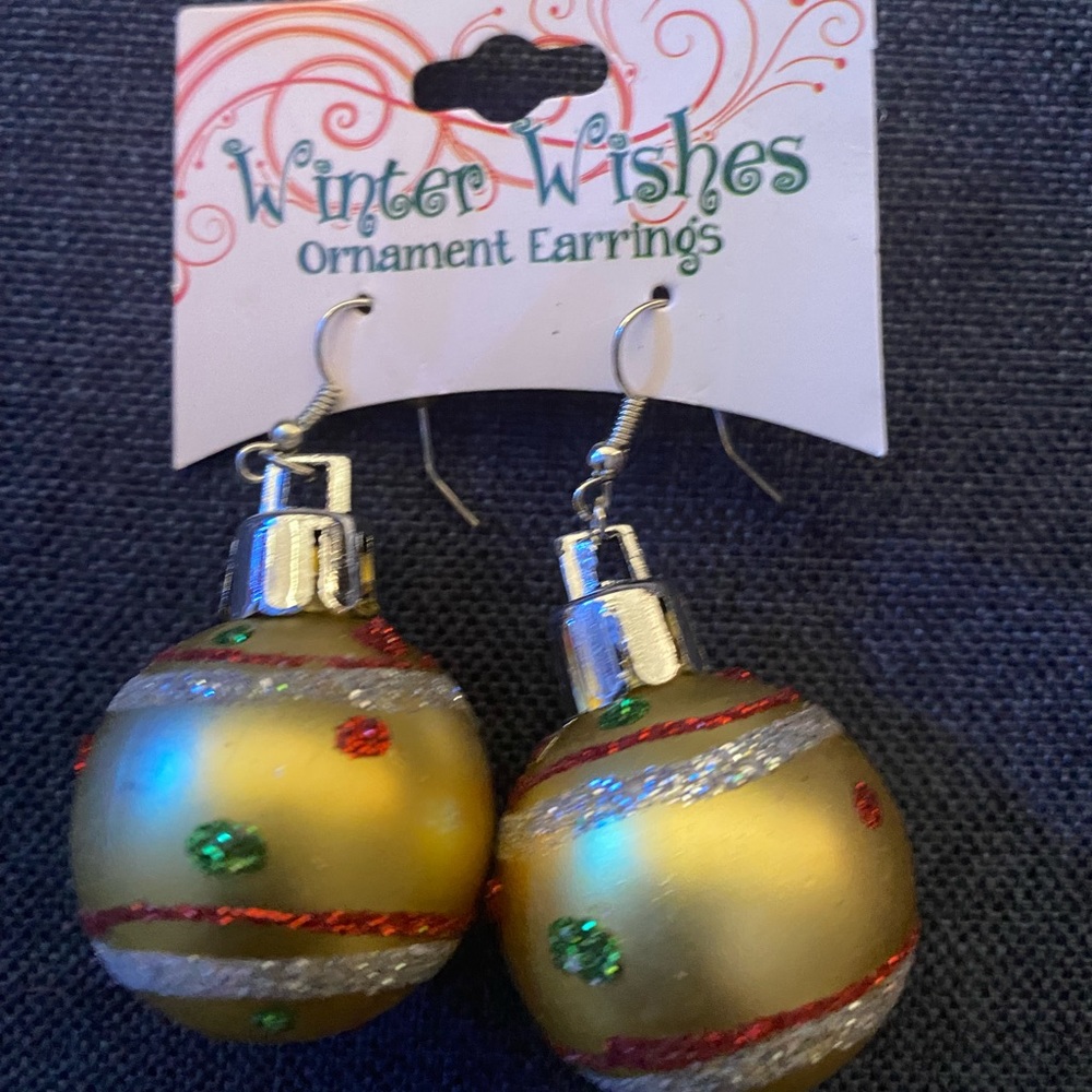 Christmas ornament earrings (E)
